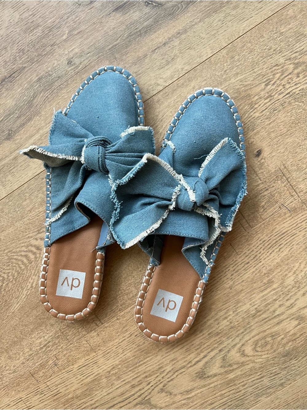 DV by Dolce Vita Denim Bow Espadrille Mule Slides in Light Blue size 11